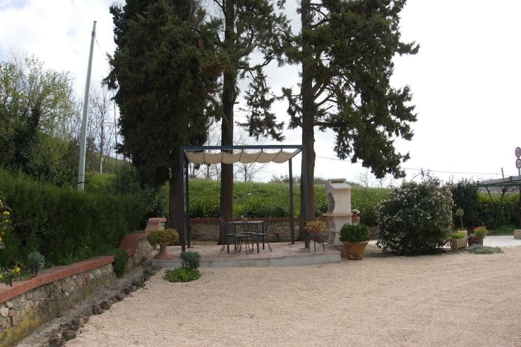 Casa Vacanze Podere San Giusto Volterra Exterior photo
